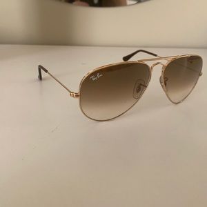 Ray-Ban Ray Ban classic gold aviator sunglasses